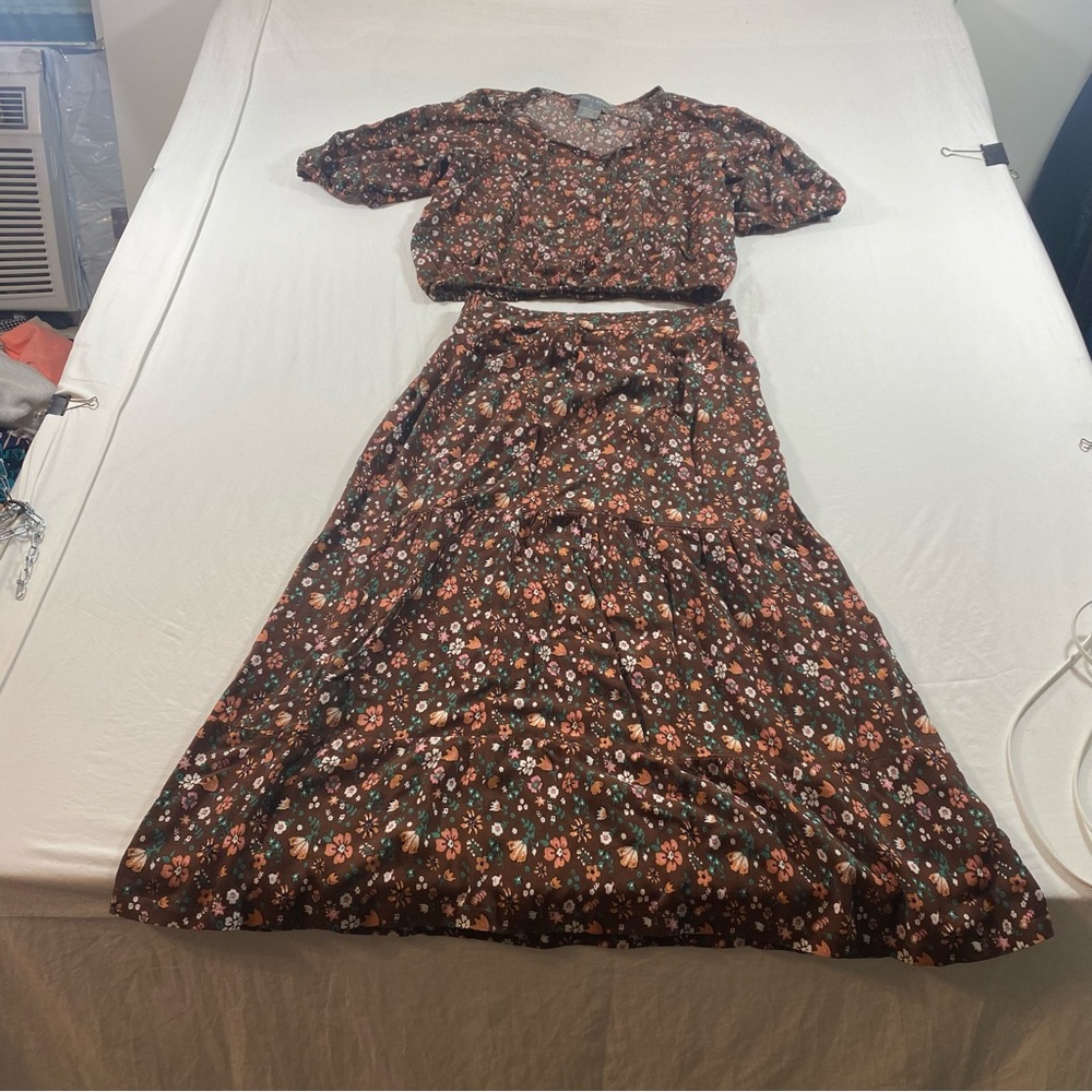 Lark & Grey Skirt Set Maxi skirt Chic Floral Brown Dress Set